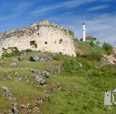 Una Strbacki Buk *